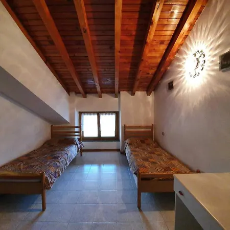 Belvilla By Oyo Vendrogno Apartment Regoledo